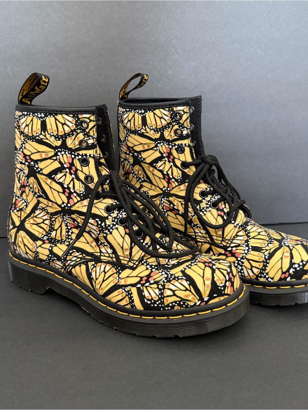 Doc Marten’s Suede Combat Boot Monarch Butterfly Print Sz 8 NEW